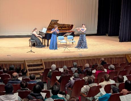 第60回ロビーふれあいコンサートの様子1